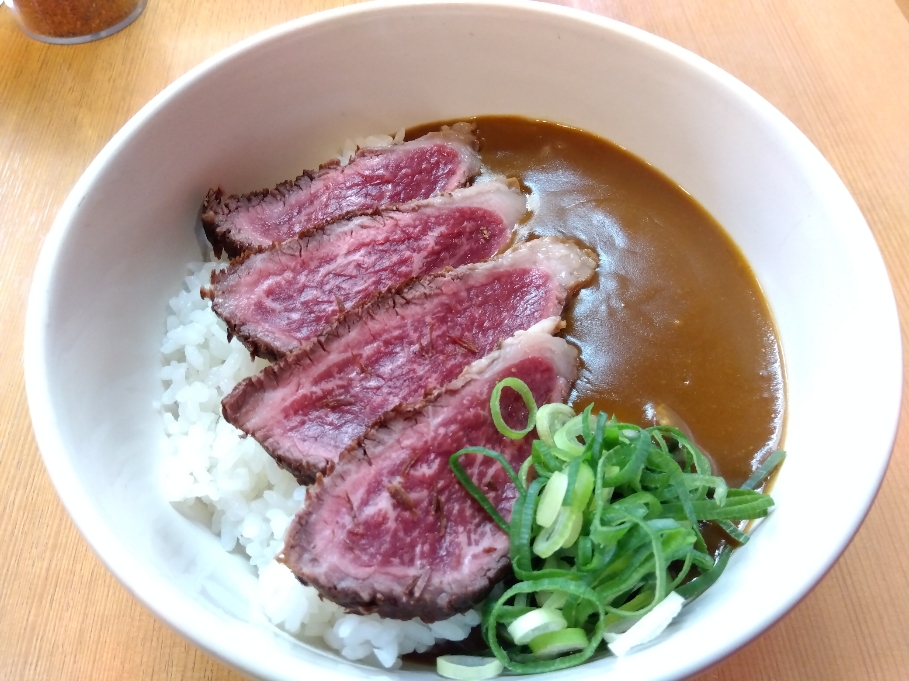 佐賀牛かすカレーライス丼